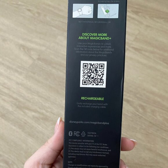 Disney MagicBand Disneyland Magic Key The Happiest Place On Earth Exclusive Blue - Picture 2 of 5